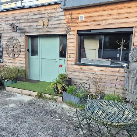 דירה Grand Studio Avec Terrasse קאין