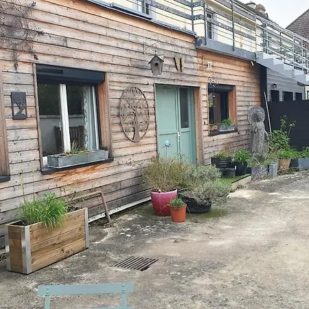 Grand Studio Avec Terrasse Apartment *